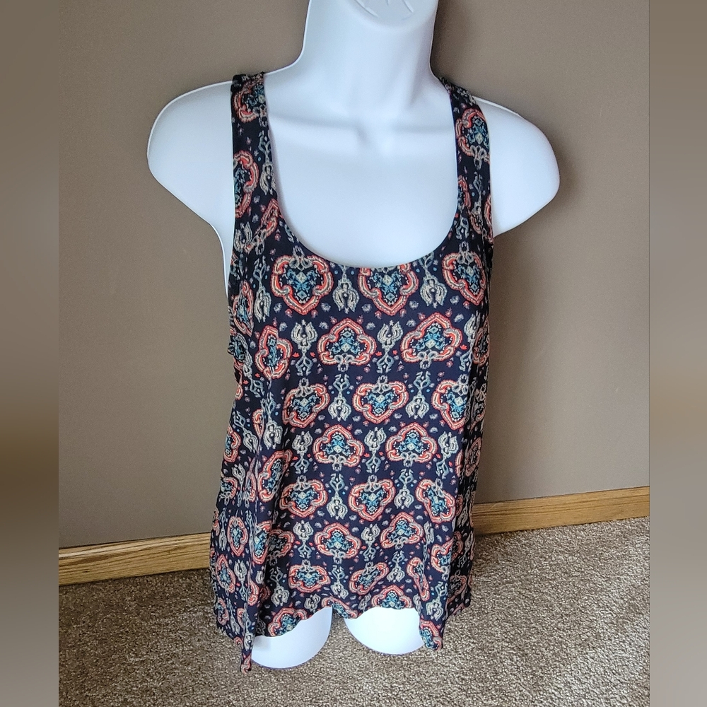 Hollister Flowy Flower Tank Top Size Medium